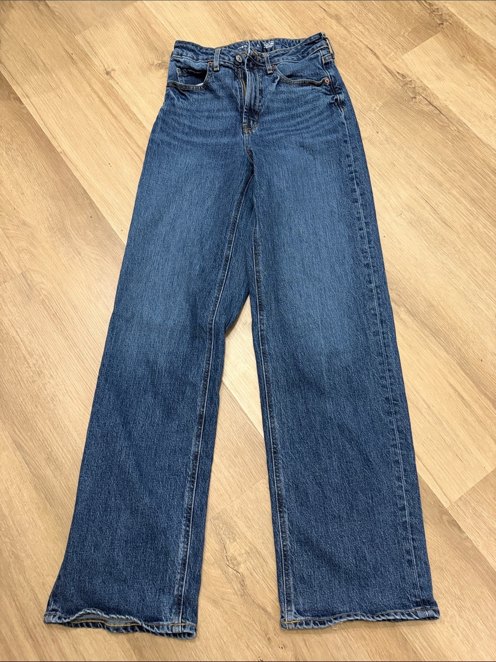 Old Navy Extra High-Rise Wide Leg Jeans Size 2 Tall 32” Inseam